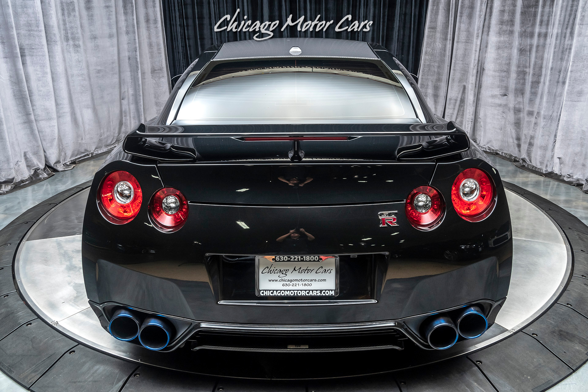 Nissan gtr 700