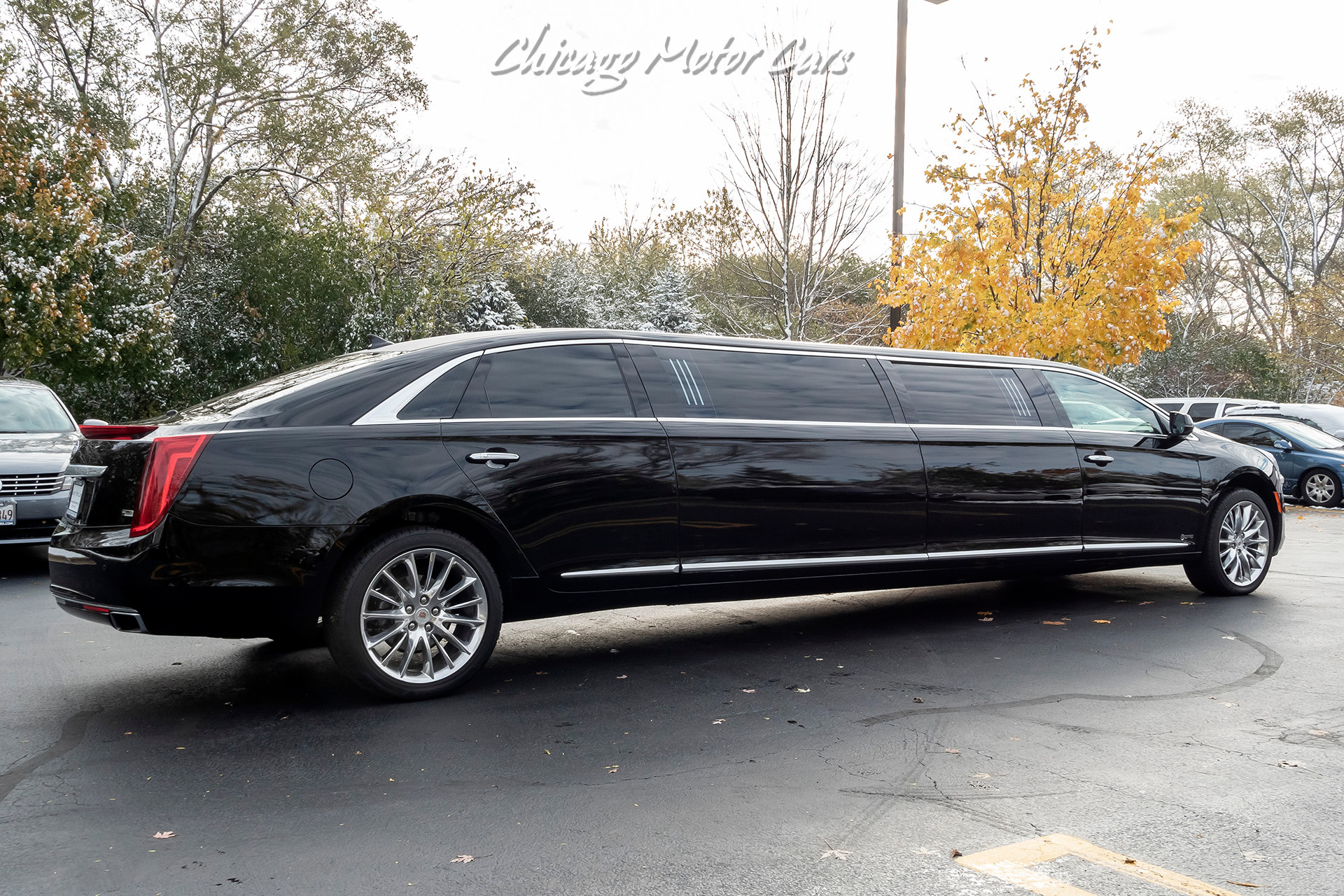 Cadillac xts limousine