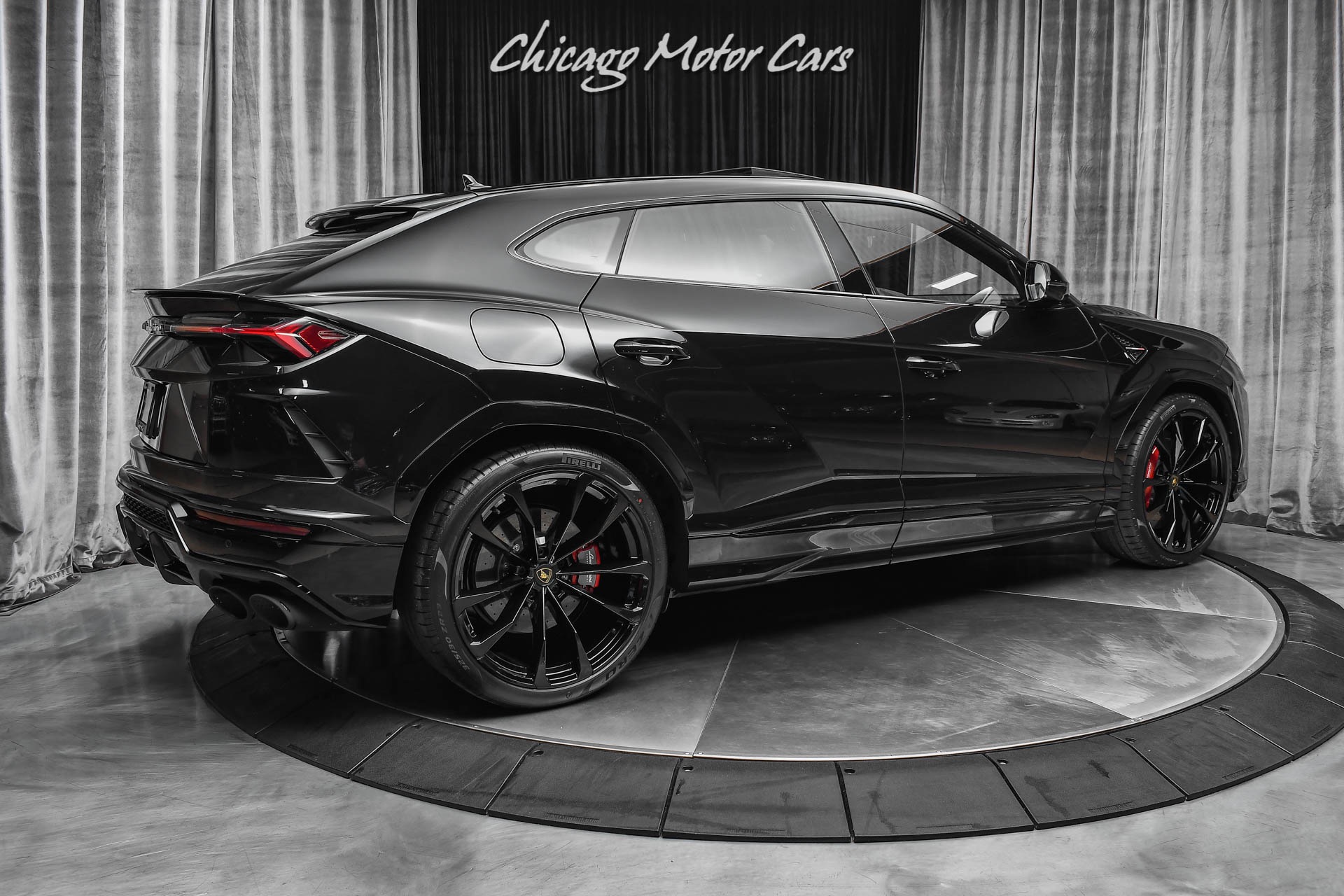 2021 Urus Delivery Miles! Advanced 3D Sound! Loaded! Black