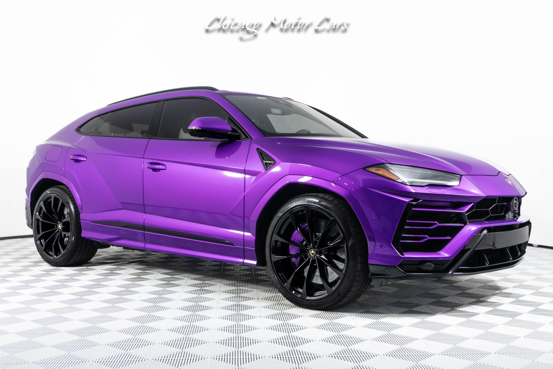 2021 Urus SUV Stunning RARE Viola Parsifae! 4k Miles HARD